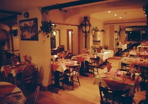 Nonsuch Park Hotel Epsom Bagian luar foto