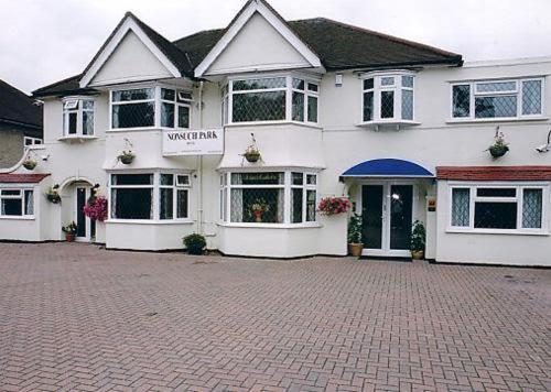 Nonsuch Park Hotel Epsom Bagian luar foto